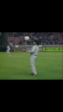 Ball love maradona #maradona #skills #football #goat🐐 