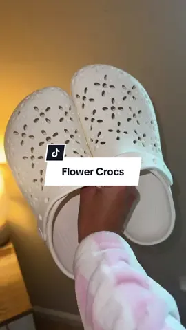 i want every color  #crocs #flowercrocs #crocsgang #Summer #tiktokshopcreatorpicks 