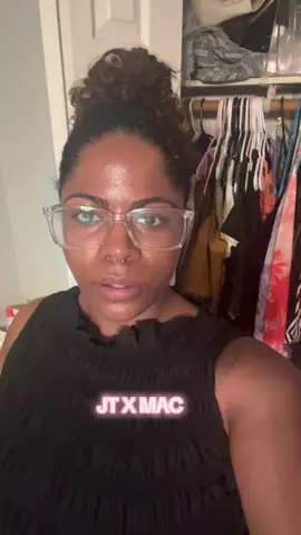 The jt and mac collab is very cute her attitude towards fans just wasnt #jt #mac #makeup 
