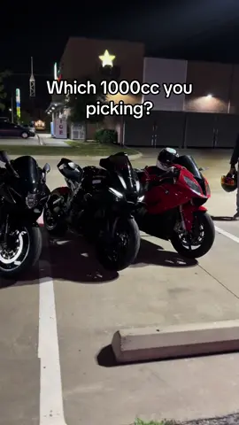 yeah my r1 the slowest im ngl #yamaha #r1 #s1000rr #gsxr1000 #literbike #1000cc 