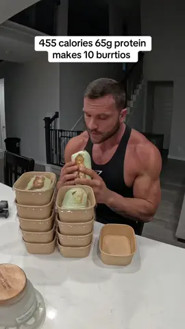 455 Calories 65g Protein 52g Carbs 4g Fat makes 10 burritos  Check my 🔗 for  My cookbook Meal plans/ workouts  Into the crock pot - 60oz Chicken Breast (1700g) - 2 Tbsps Garlic Salt (30g) - 1 Tbsp Onion Powder (7g) - 1 Can Chipotle Peppers (7oz) (200g) - 3 Tbsps Honey (60g) Sauce - 1 Cup Cottage Cheese (0% Fat) (225g) - 1 Cup Tomato Sauce (240g)alories - 4 Garlic Cloves (12g) - 0.5 Cup Fat Free Milk (120g) After the sauce cook up - 1 Cup Dry Rice (180g)  Add into the burritos last  5 Cups Fat Free Mozzarella 10 Low Calorie Tortillas I use extreme wellness wraps 110 calories each.  Dip with your favorite hot sauce! Follow me for more high protein ideas!  #highprotein #mealprep #slowcooker #CookingHacks #cookingtiktok #mealprepideas #crockpot #chicken #macrofriendly #fatloss