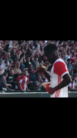 luis sinisterra 🤯🤯🐐🪄 #feyenoord #edit 