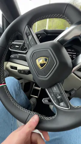City streets, heavy SUV… and a heavy foot 💨 Lamborghini Urus pulling hard — even in comfort. POV: Everyday speed in a not-so-everyday car. #LamborghiniUrus #POVDrive #CityLaunch #SuperSUV #lambovibes 