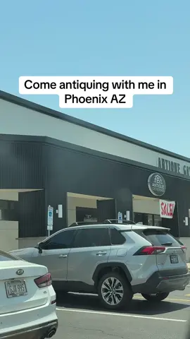 The most expensive antique mall I’ve seen 😩 #wolflover #collectionroom #plushcollector #stuffedanimals #doglover #wolfdog #wolfgirl #akitas237 #plushcollection #plush #dogplush #plushcommunity #plushtok #husky  
