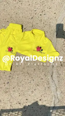 When your tired of begin basic and boring  Hit us up!!! When the fit speaks before you do 💛👑 #RoyalDesignz #CrownTheDrip #CustomFitted #contentcreator #BaddieFashion  #OneOfOneStyle 