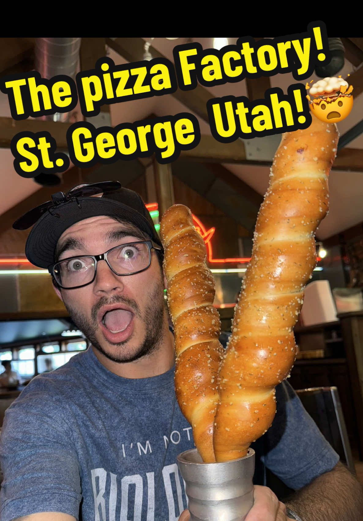 Let’s try the pizza factory in St. George, Utah 10/10 AMAZING!🔥 ##fyp##chopelasreviews##Foodie##foodreview##fypシ##muckbang##RestaurantReview##pizza##utah