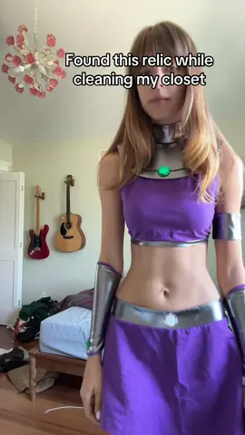 Might sew it and pull it out for Halloween 😅 #starfire #superman #dc #superhero #costume #halloween #fypシ゚viral #fyppppppppppppppppppppppp 