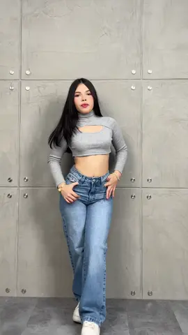 El tono que necesitas 🤭 Combina con absolutamente todo 👖✨ #widelegjeans #delunesadomingos #lakoketac05 #galeriamonarca219 #peru 
