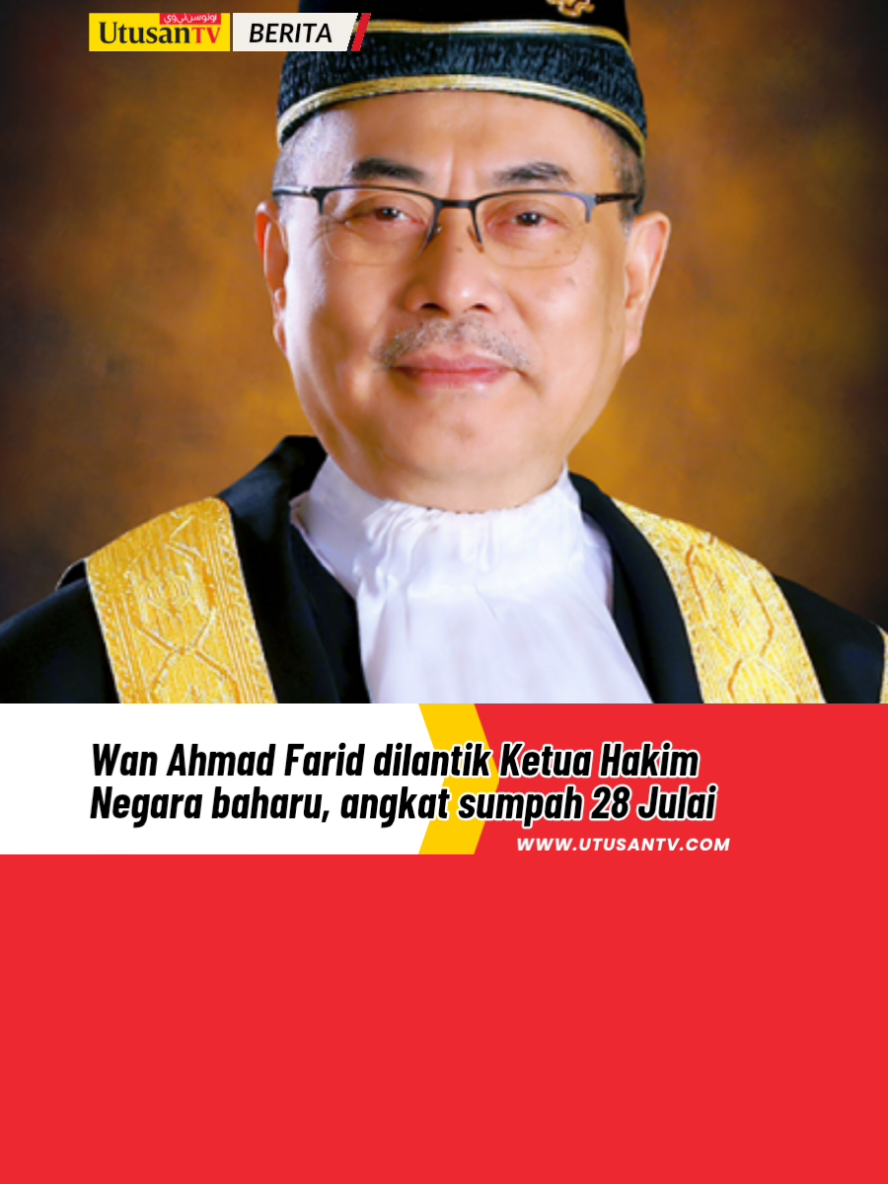 18 JUL 25: Wan Ahmad Farid, 62, yang berasal dari Kuala Terengganu, dilantik sebagai Hakim Mahkamah Rayuan pada 12 November tahun lepas.Kerjaya guamannya bermula sebagai peguam bela dan peguam cara di Tetuan Adnan & Wee, Kuala Terengganu, dari 1987 hingga 2003. Selain kerjaya perundangan, beliau juga aktif dalam bidang pentadbiran dan politik, pernah berkhidmat sebagai Setiausaha Politik kepada bekas Perdana Menteri, Tun Abdullah Ahmad Badawi dari 2003 hingga 2008, sebelum dilantik sebagai Timbalan Menteri Dalam Negeri dari 2008 hingga 2009. Antara tahun 2011 hingga 2015, beliau kembali ke bidang guaman sebagai peguam bela dan peguam cara di Tetuan Wan Farid & Surin, Kuala Lumpur. #ketuahakimnegara #wanahmadfarid #beritaditiktok #trendingnewsmalaysia #fyp 