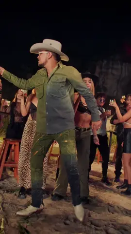 Está es la mejor terapia pal despecho🔥 Agende su cita en los comentarios del video oficial de se Se Acabó 🆘  - YJ, su psicólogo de confianza  #yeisonjimenez #conelcorazon #nuevamusica #seacabo #lanzamiento 