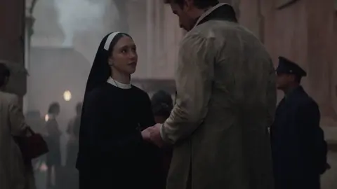 fico pensando se a irmã irene soube do final triste que o maurice teve 😞💔 #invocacaodomal #theconjuring #taissafarmiga #thenun #thenun 