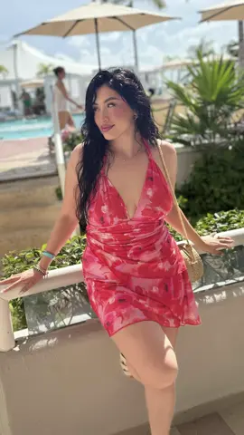 Cancun was a dream 🐚🌺 sun, familia, and little moments I’ll never forget. #MemoriesThatFeelLikeSummer#CancunVibes #FamilyVacation #SpanglishMoments #AestheticTravel #BeachMemories #Verano2025 #TravelWithFamily #CancunTrip #LatinaMom #cancun #vacasiones #playa #outfits 