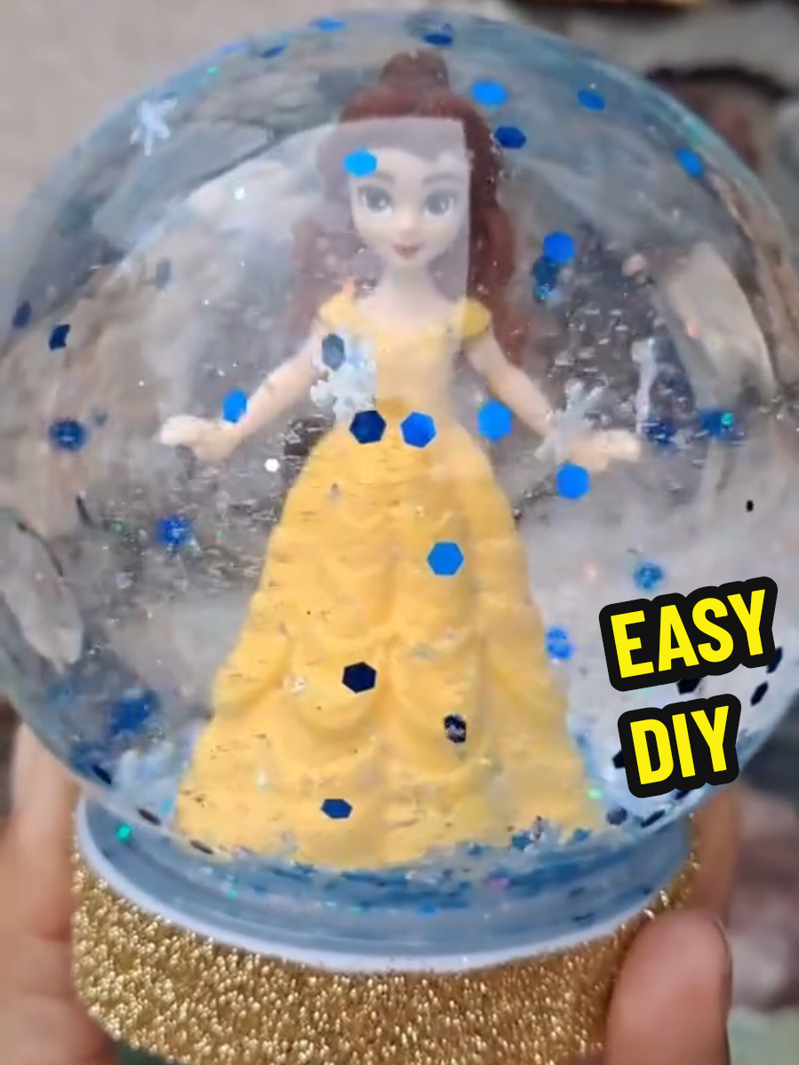 ✨️🌳💛👸 #fyp #fypシ゚viral #fypage #navidad #homedecoration #snowglobe #newyear #navidad #wreaths #Christmas #candyland #princess #dollartree #beautyandthebeast #homedecor #belle 