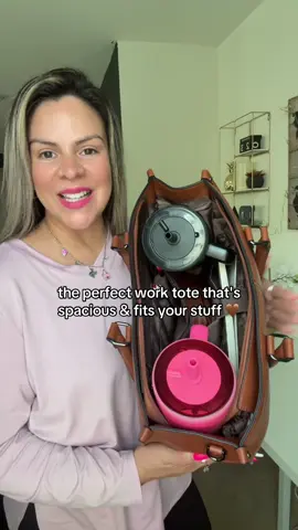 These @Lovevook Bags are SO spacious and perfect for the on-the-go girlys! 🤎👜✨ #totebag #laptopbag #workbag #travelbag #lovevook 