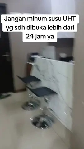 Susu UHT yg sdh dibuka tanpa masuk kulkas hanya bertahan 24 jam saja, jadi hati2 ya bun #dokterindonesia #edukasi 