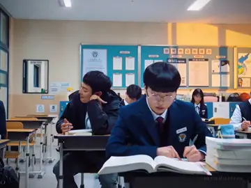 ga sabar nunggu senin melihat gebrakan couple ini😵‍💫😵‍💫🫶🏻 sc: drxmasceness #headoverheels#headoverheelskdrama#headoverheelsedit#kdrama#drakor#kdramaedit#drakorrekomendasi#fyp#foryou#xyzbca#explore#beranda#lewatberanda#masukberanda#foryoupage#fy#tiktokviral#4upage#kimjiung#kudoyeon#kimseongjeong#kimminju#blowthisup#dontunderreviewmyvideo#mostviralvideo#mostliked#mostviewed 