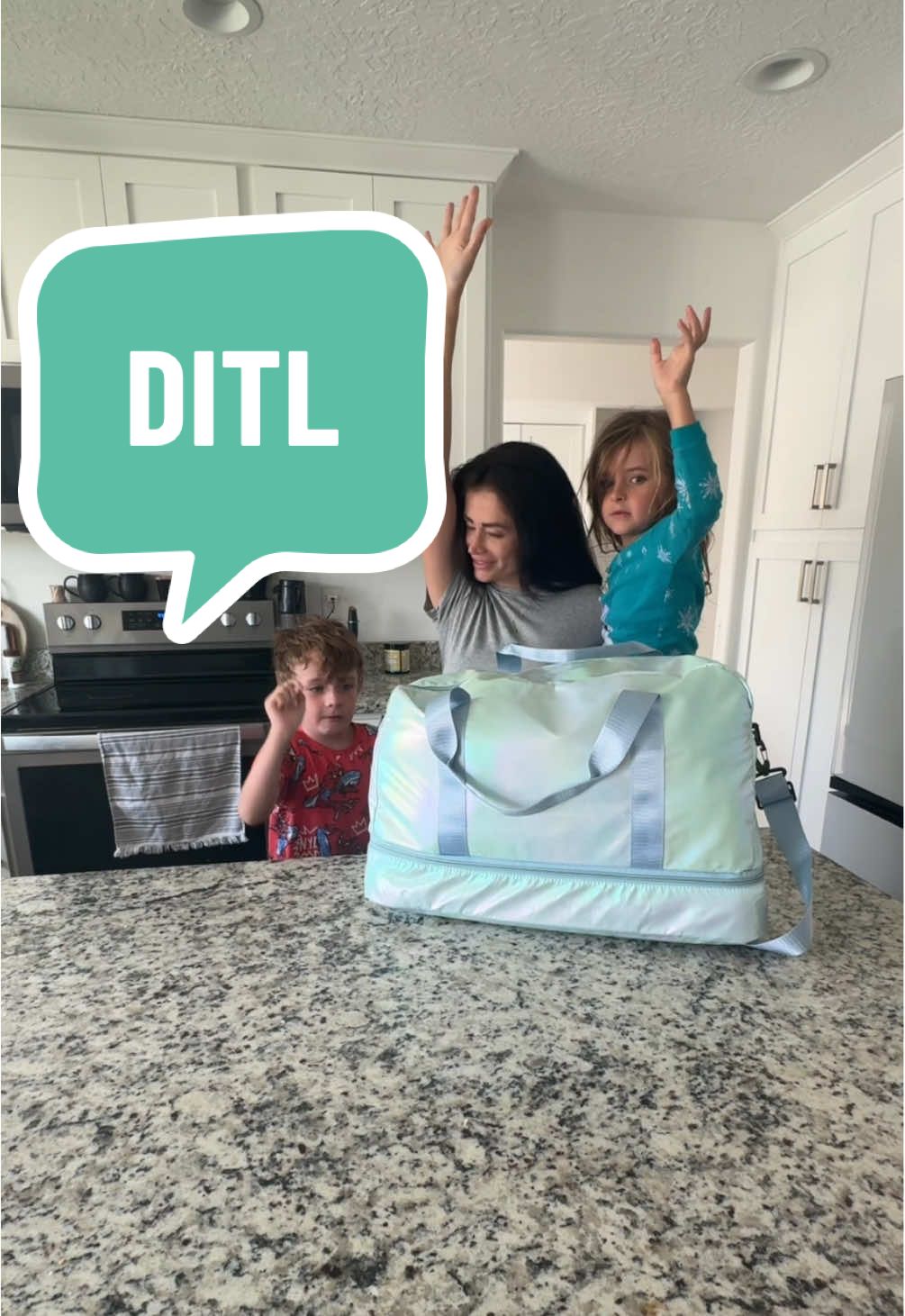 Spend the day with us at the water park! #sahmlife #momlife #momvlog #ditl #spendthedaywithme #spendthedaywithus #waterpark 