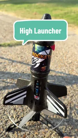 This toy is the coolest launcher I’ve ever seen. Too much fun! #rocketlaunch #kidstoy #kidstoys #tiktokshopcreatorpicks #dealsforyoudays#TikTokScenesContest #techtok 