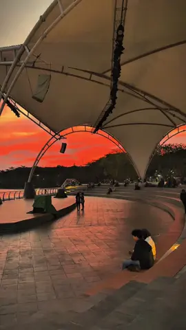 Sunset di teras SAMARINDA #foryoupage #samarinda #terassamarinda #tepiansamarinda #samarindakaltim 