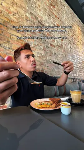 Yakin kawan, dan terus yakin. #NanaAsry #MakanLokal @BricklinCafeBarbyRBC 