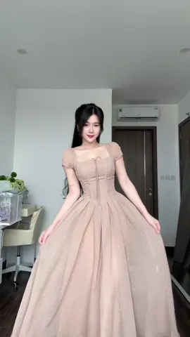 +1 chiếc váy xinh #xuhuong #vayxinh#vayditiec#tiela#tielasnow