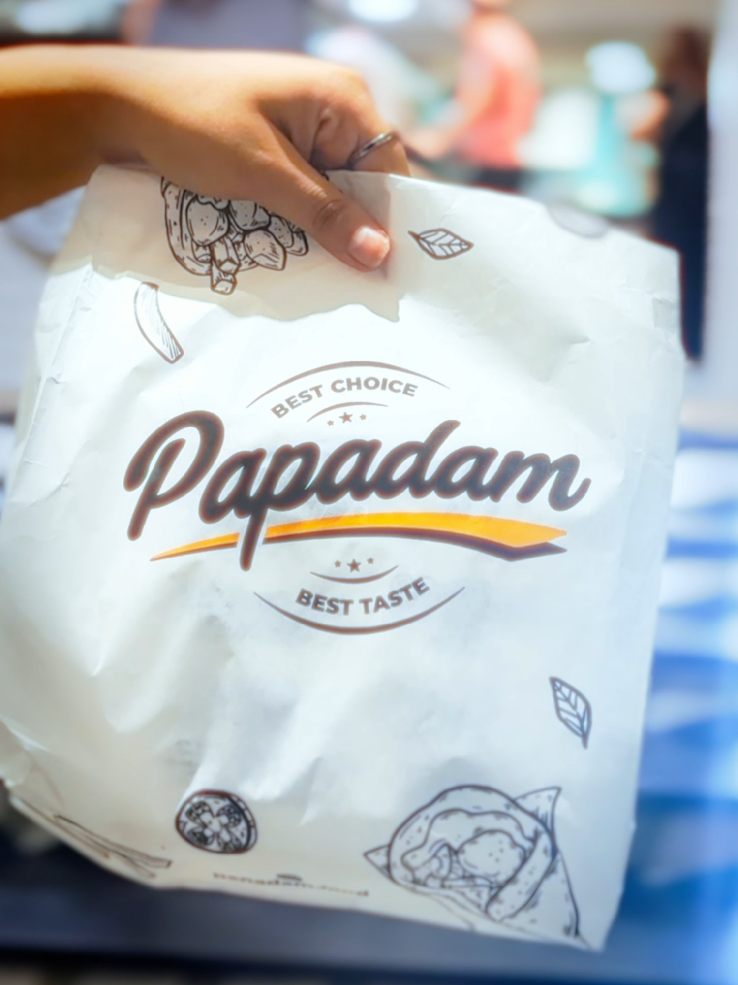 Le seul cadeau qui compte c’est un sandwich Papadam.#papadam #tunisia🇹🇳 #fypp #FoodTok