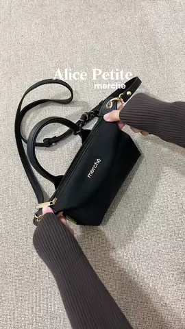 #slingbag #slingbagwanita #merche #racuntiktok #belilokal #promoguncang1010 