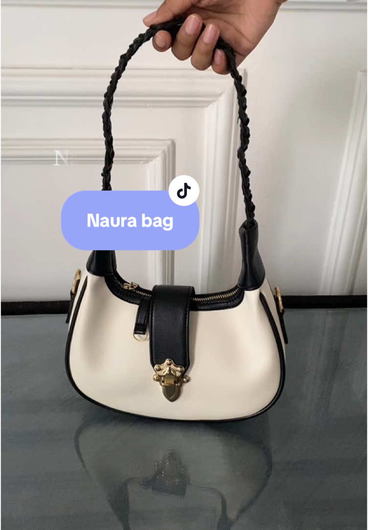 Nahkan udh ready aja❤️‍🔥👀‼️#fyp #taswanita #newarrival #belilokal #AYbagfashion #vidioviral #fyppppppppppppppppppppppp #shoulderbag #selempang 