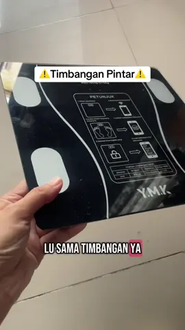 Hari gini masih pake timbangan jadul??? Ganti dong ke smart body scale yg lengkap . #tinbangandigital 