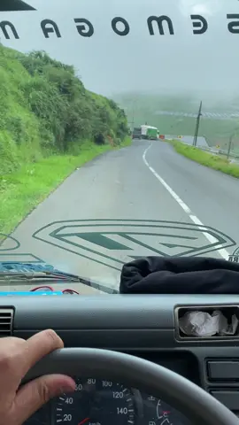 Jika kamu merasa jagoan muatlah CM 250 bongkar ke Batur via Dieng tanjakan barisan 🤣#truckstory #trucklifestyle #stfcalasrobanofficial #cmbalap #truckindonesia #diengwonosobo #tanjakanextreem #tanjakanbarisan 