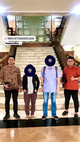 ⚖️ Kegiatan team Chandro Panjaitan, SH & Partners dalam memberikan pendampingan hukum kepada Pekerja yang ditindas oleh Perusahaan, ini adalah suatu bentuk keseriusan kami dalam menangani Klien yang tertindas oleh oknum-oknum jahat yang tidak bertanggung jawab. • @CP Law Office #fyp #advokat #chandropanjaitan #chandropanjaitanlawoffice #pengacara #cplawoffice #ketenagakerjaan #karyawan #perusahaan #hukum #lawfirm #disnaker #buruh #cuti #phk #pesangon #pkwt #pkwtt #disnaker #kemenaker 