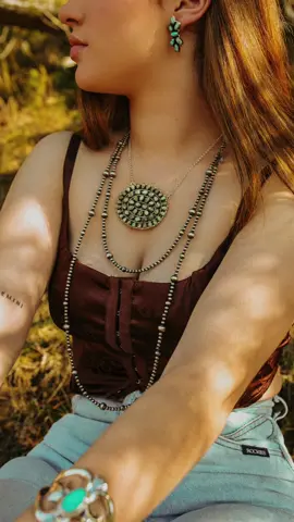 Nizhoni is the easiest way to glow up! #nizhonitradersllc #sterlingsilverjewelry #navajojewelry #turquoisejewelry #handmadejewelry 