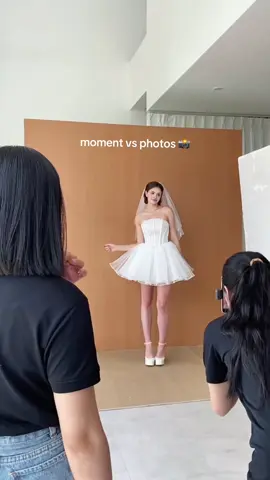 Chiếc background tone màu gỗ tại SS được các ekip yêu thích khi lên hình sẽ như thế này đâyyy 😍📸 - Cảm ơn ekip D&A BRIDAL đã lựa chọn SimpleSpace là nơi sản xuất hình ảnh 🖤 #simplespacesaigon #studioforrent #studiochupanh #quan7 #conceptstudio #shooting 