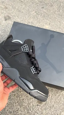 Air Jordan 4 Black Cat Envíos a a nivel nacional 🇵🇪✔️ Wsp 929780730📲‼️ #jordan4blackcat  #peru🇵🇪  #paratii  #sneakers  #viral 
