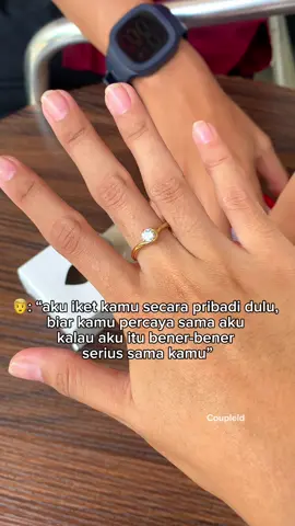 Terima kasih sayang, cincinnya bagus bangett🥰 #cincinlamaran #cincinnikah #promisering #cincin #cincinmurah #cincintunangan #cincincouple #cincinukirnamasendiri #couplegoals #couple #fyp 