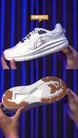 Udah ga akan ngeluh cape dan sakit lagi ketika kamu pakai sepatu ini untuk temani kerja seharian.  Sepatu yang sangat cocok untuk pekerja yang suka jalan jalan di kantor, maupun diluar kantor . Gass koleksi sekarang di Sportholic Store 😎 #walkingshoes #bremen #ortuseightbremen #ortuseightindonesia #ortuseight #sportholic_id #sportbetter 