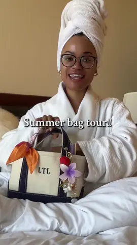 Ll bean mini boat and tote tour!! #boatntote #summerbag #whatsinmybag #blackgirlluxury #coastalsummer 