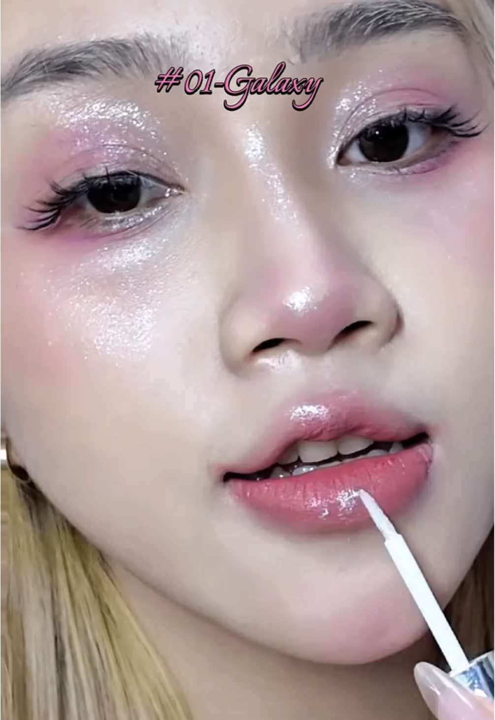Hãy trở thành một cô gái thu hút mọi ánh nhìn🥰 #skyko #skykovn #skykophấnmắtlỏng #tolabeeday #phanbatsang #nhumat #highlight #taokhoisang #batsangnhu #nhubatsang #phannhu #phanmat #noidiatrung 