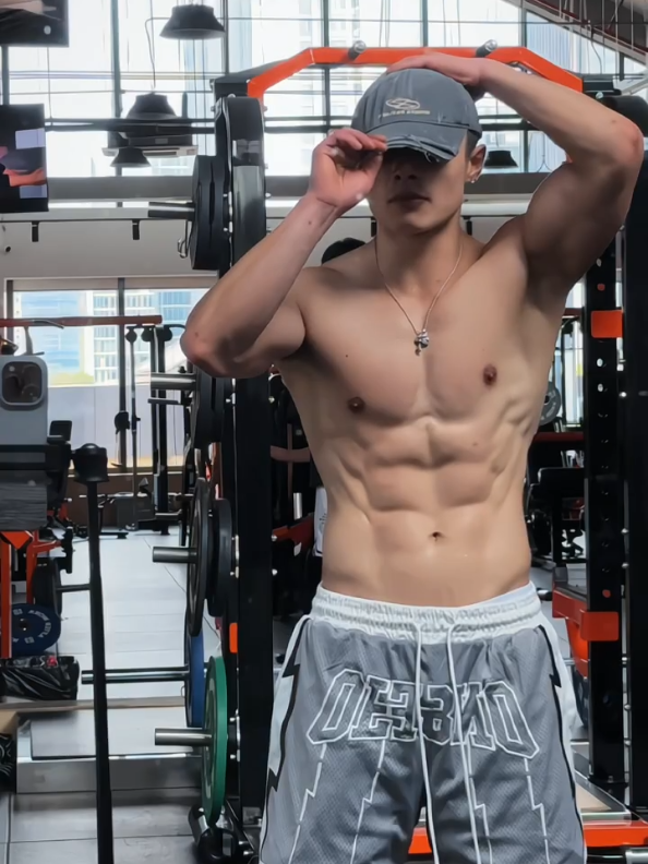 有点小帅有点身材是种什么体验