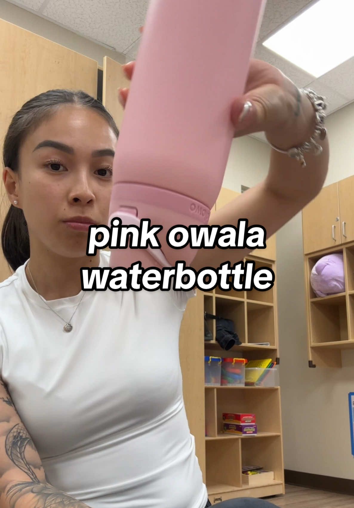my everyday ✨pink✨ essential!! 🤗💕 #pinkowala #owala #owalawaterbottle #owalafreesip #waterbottle #summerneeds #musthaves 