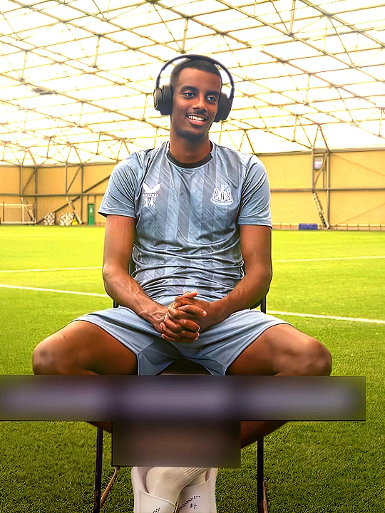 gyokere > isak | we are gonna cook next season | huge credit to:@afc.skelly | @fantazma7@anwftbl.2@dailyafcontent_ #footballedit #edits #football #editz #xyz #arsenal #herewego #gyokerestoarsenal #gyokeres #arsenalfans #arsenalfc #sportingcp