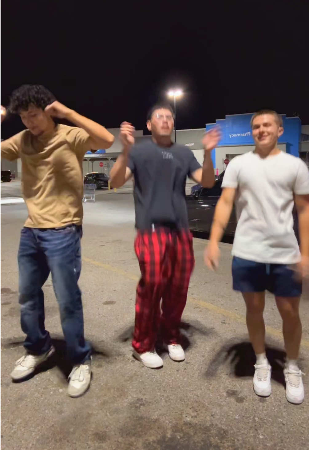 walmart crazies #fyp #foryou #walmart @Ha lool @aaronlp636 