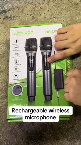 Rechargeable wireless microphone#speaker #karaoke #microphone 