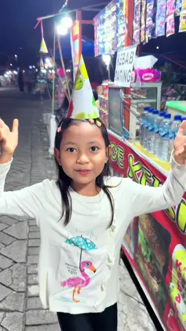 Lala minta jajan es serut pelangi #khalilunasyakila #esserut #jajan #fyp 