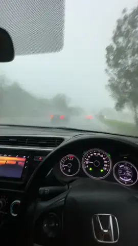 i have never seen this much of rain in my entire life ❤️ #islamabad #rain #weather #rainyday #pakistan #foryoupage #Foryou #trending #for #viral #foryou #islambadmotorway #motorway #M1motorway 