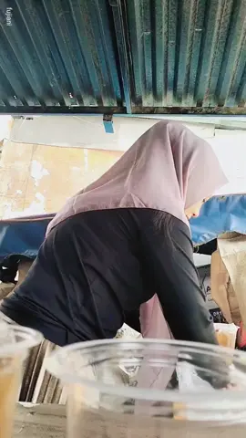 tipe muka seprangat prengut ini , malah ditakdirkan jadi bakul sekali lagi jadi BAKUL 🧊🫰🏻