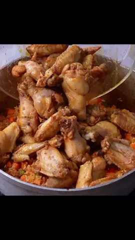 Delicious Rice with chicken wings  #food #chiken #viralvideotiktok #foodies #foodtiktok #viral #viralvideo #viraltiktok #follow #followers #viral #trend #trending #trendingtiktok #live 