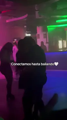 Me encanta la bachata y me encanta Él 🤍 @Saul  #bachata #romeosantos #aventura #novios 