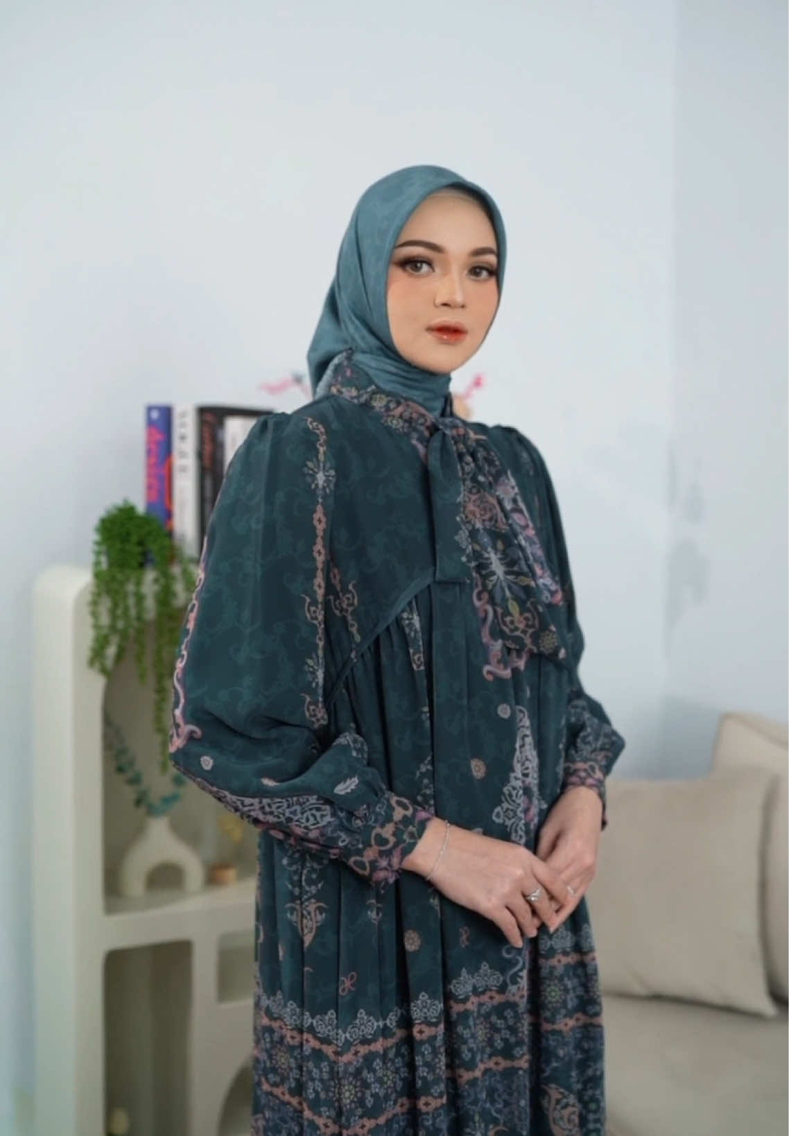 Say Masyallah, 💕 Secantik ini minimal kamu punya 1 warnanya di wardrobe.📌 #dynclothingline #dynsignature #dressdyn #outfitideas #dyn #inspo #trending #fyp #dresskondangan 
