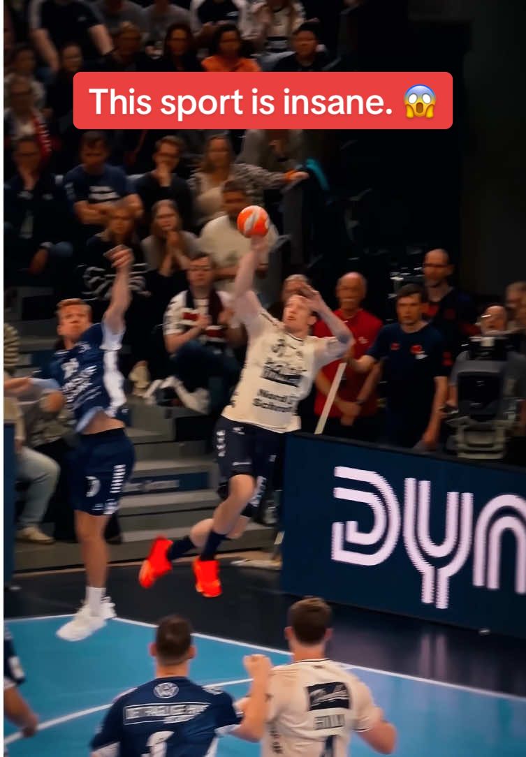 And some say handball is easy 🥀 #handball #håndbold #ehfel #elm 